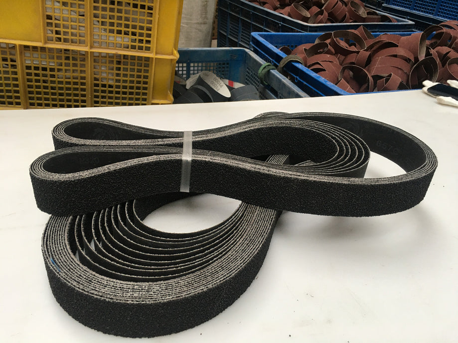 Fermi Abrasives 657C Structured Silicon Carbide Sanding Belt – Stainless Steel Finishing & Knife Sharpening