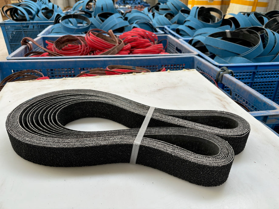 Fermi Abrasives 657C Structured Silicon Carbide Sanding Belt – Stainless Steel Finishing & Knife Sharpening